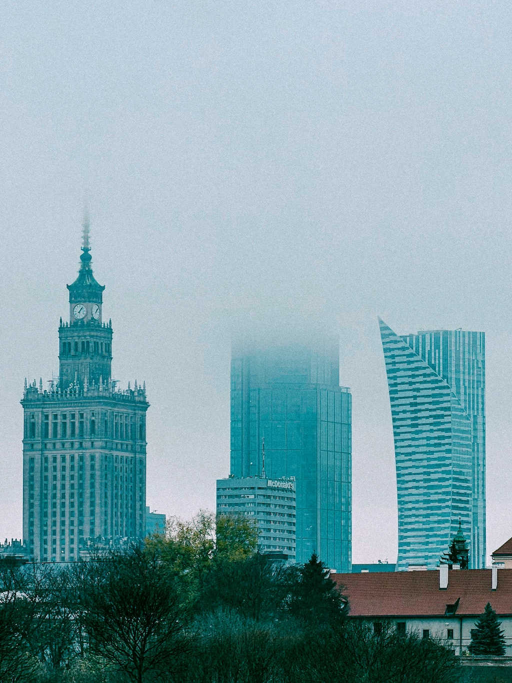 Warszawa we mgle